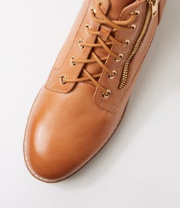 OLLEGE TO DK TAN LT CHOC SOLE LEATHER