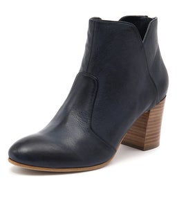 UPCLIMB NAVY LEATHER