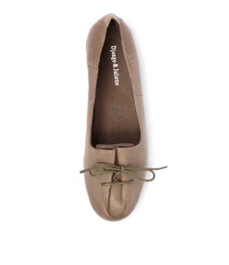 BALLAD TAUPE LEATHER