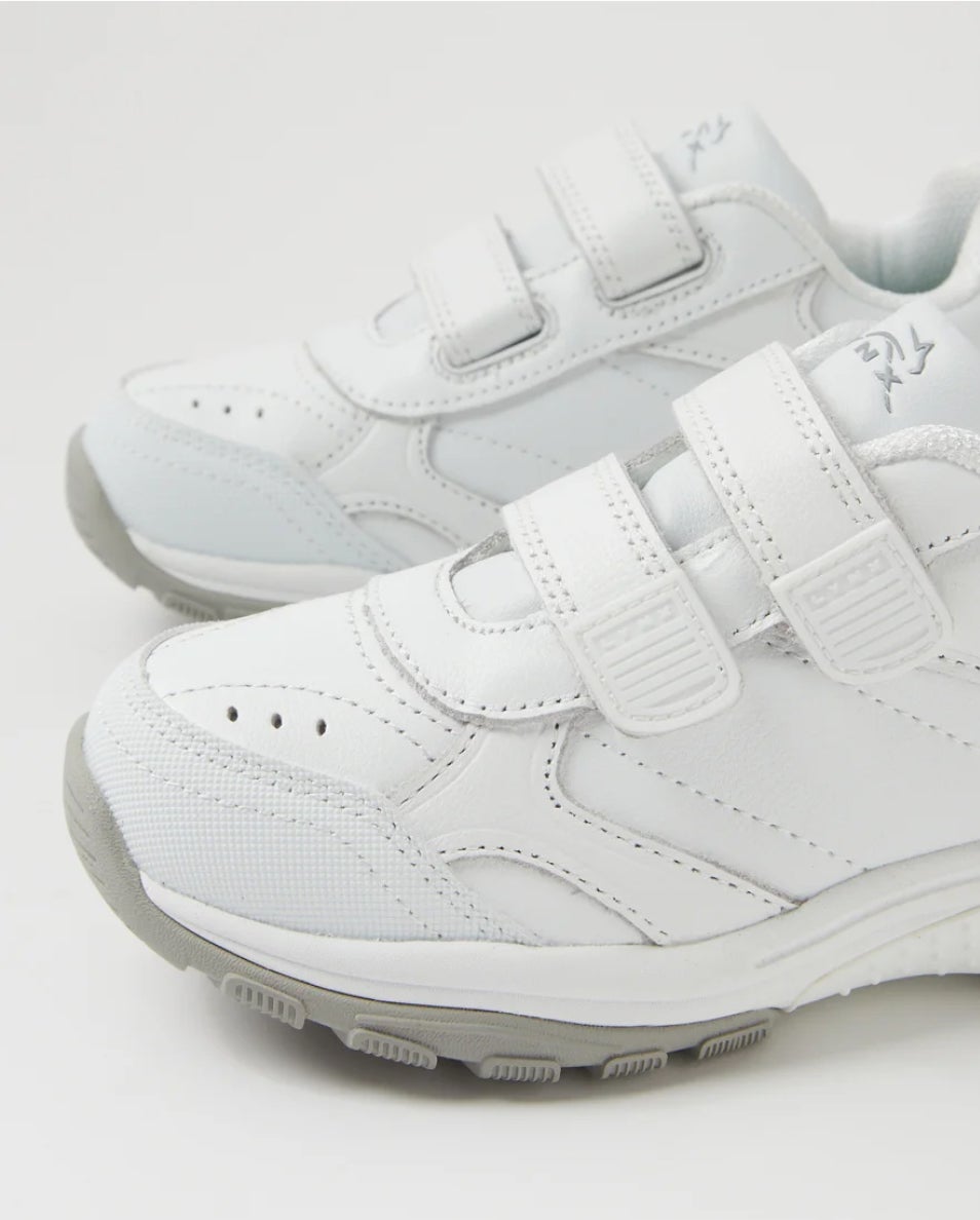 25% OFF SCHOOL SHOES